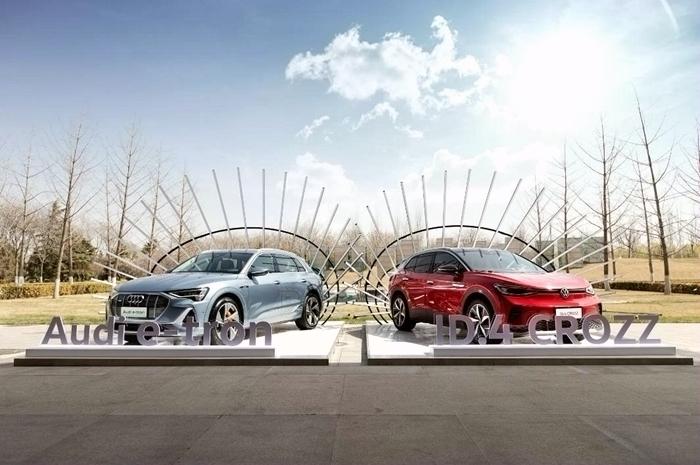 ID.4 CROZZ、Audi e-tron展車